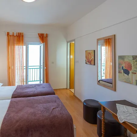 Apartment Tinka, No 10 *