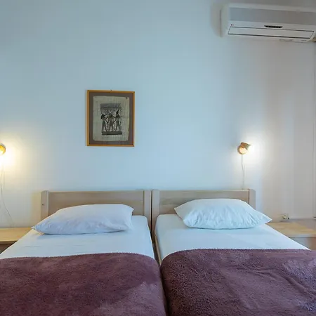 Tinka, No 10 Pensjonat 3*