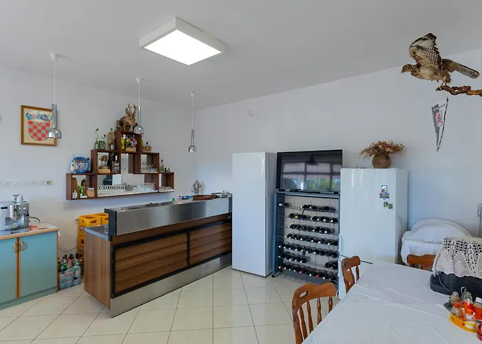 Tinka, No 10 Pensjonat